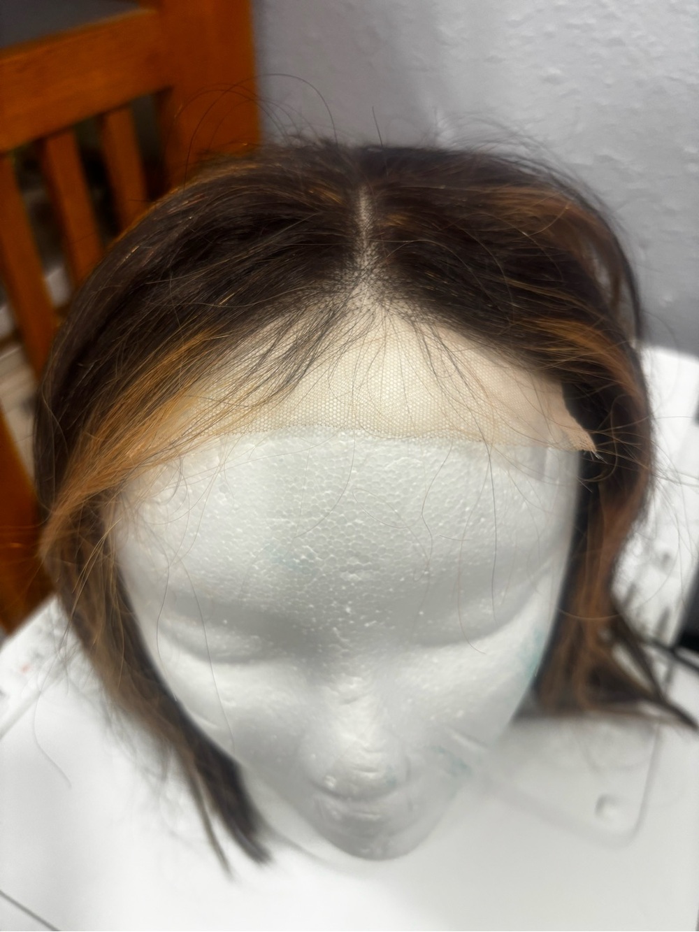 New Women’s Short Black Wig with Honey Blonde Highlights 100% human - Picture 7 of 9